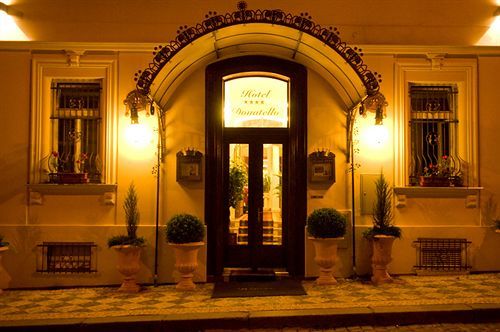 Hotel Donatello プラハ エクステリア 写真