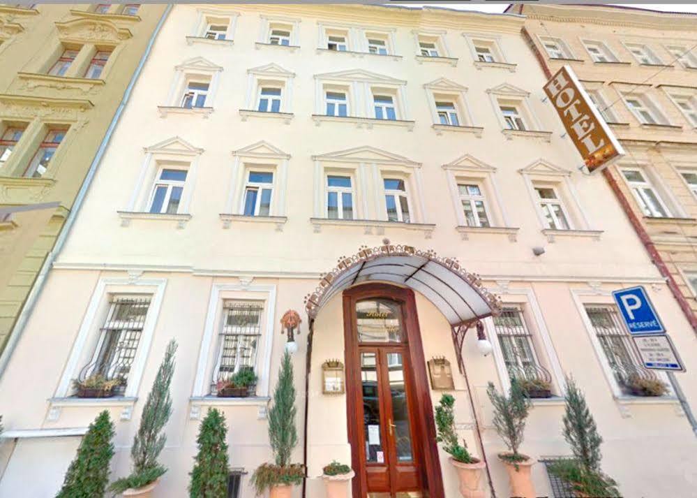 Hotel Donatello プラハ エクステリア 写真